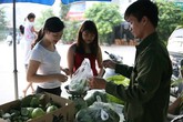 Lệ Rơi Lệ Rơi