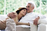 Ngoài 50 tuổi làm “chuyện ấy” thường xuyên có ảnh hưởng đến sức khỏe? Ngoài 50 tuổi làm “chuyện ấy” thường xuyên có ảnh hưởng đến sức khỏe?