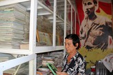 Thư viện Bác Hồ của người đàn ông giữ xe ở miền Tây Thư viện Bác Hồ của người đàn ông giữ xe ở miền Tây