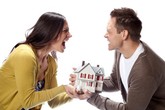 Chồng có thể tự định đoạt tài sản chung khi là lao động chính? Chồng có thể tự định đoạt tài sản chung khi là lao động chính?