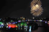 Những vị trí đẹp nhất để xem pháo hoa ngày 30/4 tại Hà Nội Những vị trí đẹp nhất để xem pháo hoa ngày 30/4 tại Hà Nội