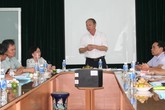 Cán bộ dân số tuyến cơ sở nặng trĩu tâm tư Cán bộ dân số tuyến cơ sở nặng trĩu tâm tư