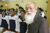 PGS Văn Như Cương nói về “khủng hoảng” tuyển sinh lớp 6 PGS Văn Như Cương nói về “khủng hoảng” tuyển sinh lớp 6