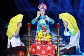 Nam sinh tô son, hát chầu văn đạt giải tài năng trường Luật Nam sinh tô son, hát chầu văn đạt giải tài năng trường Luật