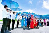 Cặp đôi rước dâu bằng máy bay: "Chúng tôi không khoe mẽ" Cặp đôi rước dâu bằng máy bay: "Chúng tôi không khoe mẽ"