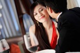 Vợ bị bắt quả tang ngoại tình còn bảo chồng hoang tưởng Vợ bị bắt quả tang ngoại tình còn bảo chồng hoang tưởng