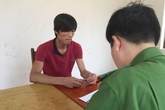 Con lên cơn ngáo đá, châm lửa thiêu trụi nhà mẹ kế Con lên cơn ngáo đá, châm lửa thiêu trụi nhà mẹ kế