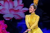 Linh Nga: "Lúc về nước, tôi cũng rất lo nếu như quê hương không đón nhận" Linh Nga: "Lúc về nước, tôi cũng rất lo nếu như quê hương không đón nhận"