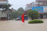 Mưa ngập Hà Nội và nhiều thành phố, có nơi ngang thắt lưng Mưa ngập Hà Nội và nhiều thành phố, có nơi ngang thắt lưng