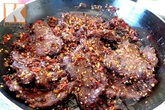 Thịt bò khô tẩm sả ớt cho chàng nhâm nhi Thịt bò khô tẩm sả ớt cho chàng nhâm nhi