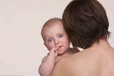 Bà mẹ tiết lộ chuyện cả nhà luôn khỏa thân trước mặt nhau làm dậy sóng dư luận Bà mẹ tiết lộ chuyện cả nhà luôn khỏa thân trước mặt nhau làm dậy sóng dư luận