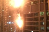 Thoát chết cháy nhờ buộc mình vào ban công tầng 48 Thoát chết cháy nhờ buộc mình vào ban công tầng 48