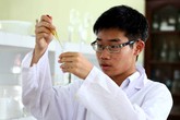 Chàng trai vàng Hóa học từng khóc khi không làm xong bài Chàng trai vàng Hóa học từng khóc khi không làm xong bài