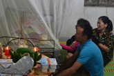 Vụ mẹ sát hại 2 con rồi tự tử: Cháu Huy đã qua đời Vụ mẹ sát hại 2 con rồi tự tử: Cháu Huy đã qua đời