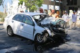 “Xế hộp” Toyota Altis nát bét sau cú tông mạnh với xe du lịch “Xế hộp” Toyota Altis nát bét sau cú tông mạnh với xe du lịch