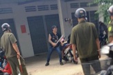 “Phê” ma túy nam thanh niên chém bạn trai vợ cũ, đòi đánh cả công an “Phê” ma túy nam thanh niên chém bạn trai vợ cũ, đòi đánh cả công an