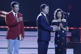 Vợ Trần Lập bật khóc khi chồng được tôn vinh ở VTV Awards Vợ Trần Lập bật khóc khi chồng được tôn vinh ở VTV Awards