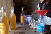 Công nghệ làm mật ong giả đáng sợ ở Hà Nội Công nghệ làm mật ong giả đáng sợ ở Hà Nội