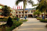 Phụ huynh đánh hiệu trưởng nhận sai, xin trả chi phí điều trị Phụ huynh đánh hiệu trưởng nhận sai, xin trả chi phí điều trị