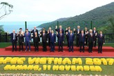 Lãnh đạo 21 nền kinh tế APEC thông qua nhiều văn kiện Lãnh đạo 21 nền kinh tế APEC thông qua nhiều văn kiện