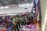 Nhiều địa phương lên phương án chống buôn lậu cuối năm Nhiều địa phương lên phương án chống buôn lậu cuối năm