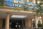 Hàng chục đối tượng cầm hung khí xông vào bệnh viện chém đứt khí quản bệnh nhân Hàng chục đối tượng cầm hung khí xông vào bệnh viện chém đứt khí quản bệnh nhân