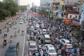 Giải quyết nạn ùn tắc giao thông không chỉ bằng tăng đầu tư hạ tầng Giải quyết nạn ùn tắc giao thông không chỉ bằng tăng đầu tư hạ tầng