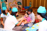 “Nuôi con kiểu… ai?” và những quan niệm làm khó mẹ Việt “Nuôi con kiểu… ai?” và những quan niệm làm khó mẹ Việt