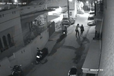 Sốc với video quấy rối tình dục giữa phố ở Ấn Độ Sốc với video quấy rối tình dục giữa phố ở Ấn Độ
