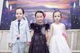 Con gái Linh Nga cùng hai con nhà Hồng Nhung lần đầu biểu diễn piano Con gái Linh Nga cùng hai con nhà Hồng Nhung lần đầu biểu diễn piano