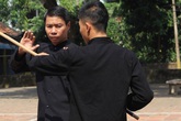 Diễn viên đóng thế Công Lý bị chém trúng tay phải đi cấp cứu Diễn viên đóng thế Công Lý bị chém trúng tay phải đi cấp cứu