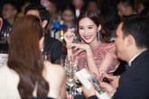 Hoa hậu Đặng Thu Thảo thanh lịch với váy hồng pastel tôn làn da trắng sứ Hoa hậu Đặng Thu Thảo thanh lịch với váy hồng pastel tôn làn da trắng sứ