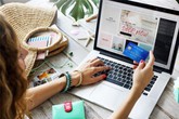 Những hiểm họa khó tin khi mua hàng online khiến bạn phải cực kì cân nhắc Những hiểm họa khó tin khi mua hàng online khiến bạn phải cực kì cân nhắc