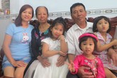 Cha mẹ già vượt nghìn dặm vào Nam ăn Tết cùng con Cha mẹ già vượt nghìn dặm vào Nam ăn Tết cùng con