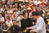 Nữ đô vật 16 tuổi xinh như mộng ở hội làng gây 'sốt mạng' Nữ đô vật 16 tuổi xinh như mộng ở hội làng gây 'sốt mạng'