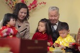 Bán nhà ở quê ra thành phố sống gần con có gì sai? Bán nhà ở quê ra thành phố sống gần con có gì sai?