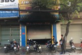 Ba người kêu cứu trong tiệm túi xách bốc cháy ngùn ngụt ở Sài Gòn Ba người kêu cứu trong tiệm túi xách bốc cháy ngùn ngụt ở Sài Gòn