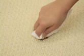 Thảm trải sàn dính bẩn đến đâu cũng sạch như mới mà không cần giặt nhờ cách này Thảm trải sàn dính bẩn đến đâu cũng sạch như mới mà không cần giặt nhờ cách này