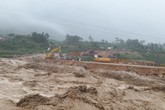 Dự tính 2 ngày nữa sẽ cấp điện trở lại cho khu vực vùng lũ Tây Bắc Dự tính 2 ngày nữa sẽ cấp điện trở lại cho khu vực vùng lũ Tây Bắc