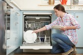 Xếp bát đĩa vào máy rửa bát thế nào mới đúng? Xếp bát đĩa vào máy rửa bát thế nào mới đúng?