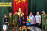 Học sinh lớp 6 bất ngờ nhặt được gần 1 cây vàng Học sinh lớp 6 bất ngờ nhặt được gần 1 cây vàng