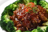 Thử ngay món bò cuộn nấm mới toanh cho bữa tiệc cuối năm thêm viên mãn Thử ngay món bò cuộn nấm mới toanh cho bữa tiệc cuối năm thêm viên mãn