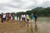 Vụ 3 nam sinh đuối nước thương tâm: Cha mẹ nấc nghẹn bên quan tài các con Vụ 3 nam sinh đuối nước thương tâm: Cha mẹ nấc nghẹn bên quan tài các con