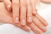 Những dấu hiệu từ móng tay cảnh báo ung thư hoặc gan "sắp hỏng" Những dấu hiệu từ móng tay cảnh báo ung thư hoặc gan "sắp hỏng"
