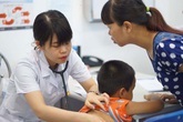 Trẻ viêm mũi, nghẹt mũi: Mẹ cần làm gì để không vô tình lạm dụng kháng sinh? Trẻ viêm mũi, nghẹt mũi: Mẹ cần làm gì để không vô tình lạm dụng kháng sinh?