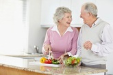 Vì sao tháng 12 và tháng 1 có nhiều người già đột ngột "ra đi"? Vì sao tháng 12 và tháng 1 có nhiều người già đột ngột "ra đi"?
