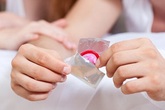 Cách tránh thai an toàn, giảm thiểu tình trạng nạo phá thai ở giới trẻ hiện nay Cách tránh thai an toàn, giảm thiểu tình trạng nạo phá thai ở giới trẻ hiện nay