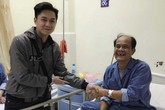 Nhóm thiện nguyện “bình dân” mang nụ cười đến cho những người vô gia cư Nhóm thiện nguyện “bình dân” mang nụ cười đến cho những người vô gia cư