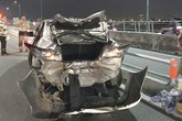 Thanh niên chạy môtô tông toác đuôi Toyota Vios Thanh niên chạy môtô tông toác đuôi Toyota Vios