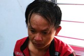Chủ tiệm vàng ở Tiền Giang chống trả tên cướp có roi điện Chủ tiệm vàng ở Tiền Giang chống trả tên cướp có roi điện